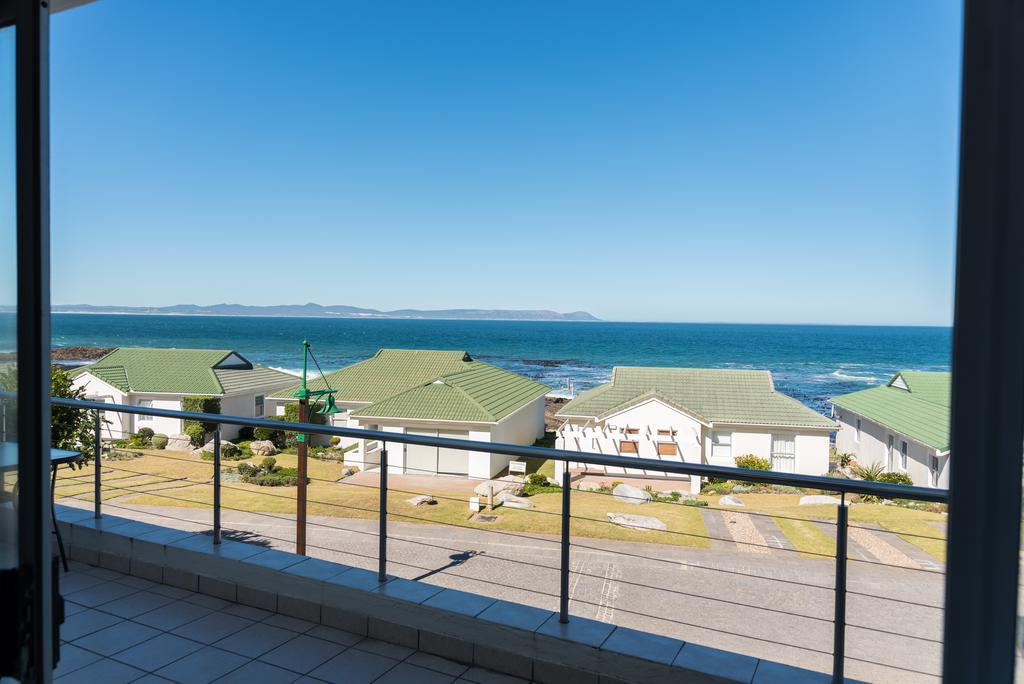 Whale View Self Catering Apartment Hermanus Exterior photo