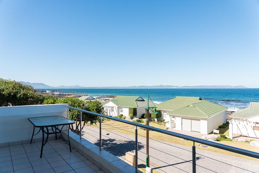 Whale View Self Catering Apartment Hermanus Exterior photo