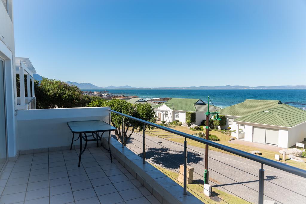 Whale View Self Catering Apartment Hermanus Exterior photo